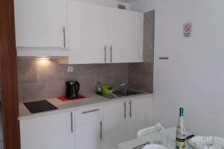 Appartamento Poolside Oasis Ground Floor, Wifi & Terrace *