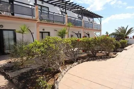 Apartment Poolside Oasis Ground Floor, Wifi & Terrace *